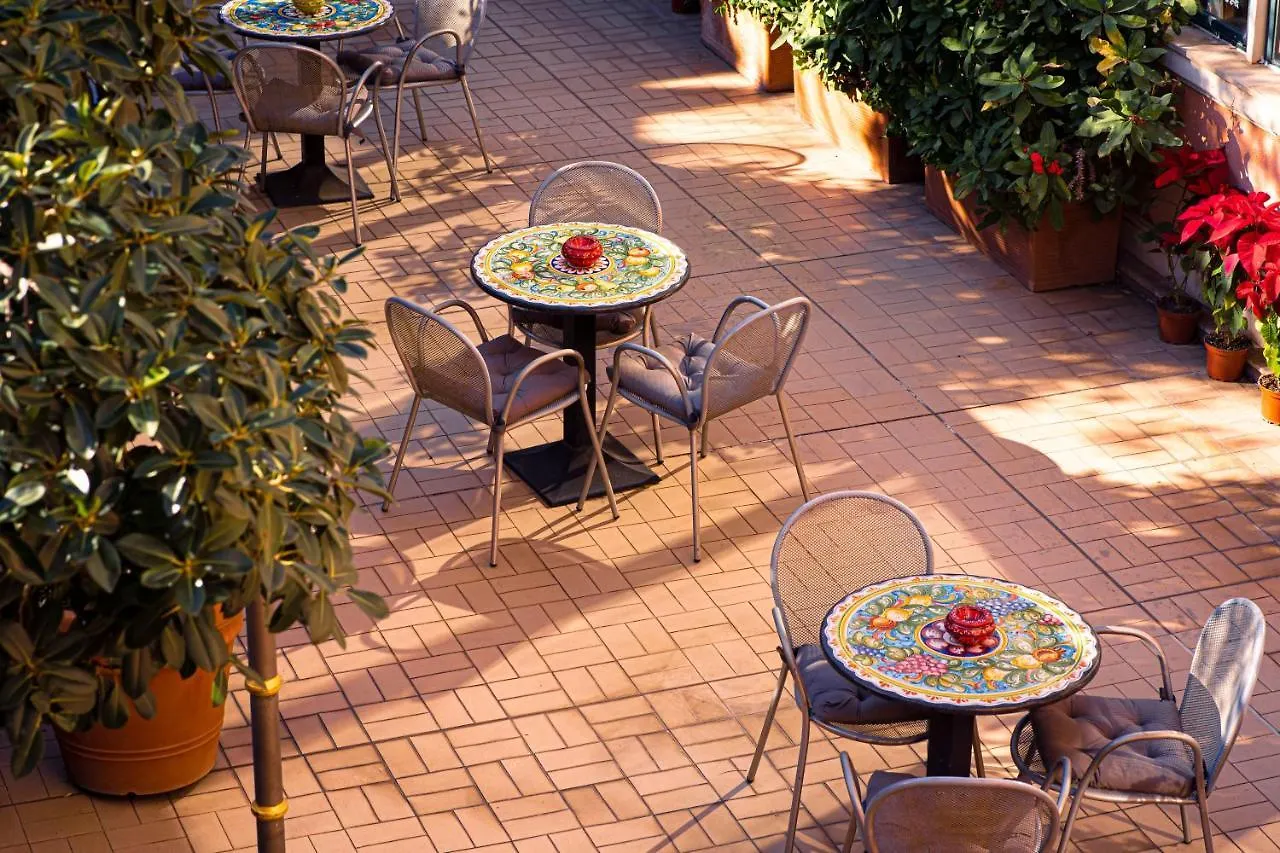 ***  Hotel Villa Romeo Catânia Itália